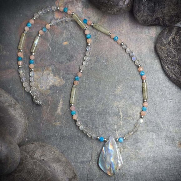 Labradorite Apatite and Sunstone Necklace - Picture 1 of 1